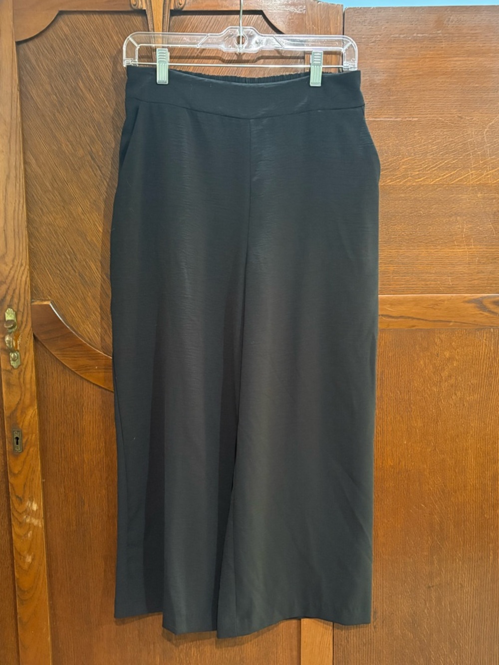 Nine West wide leg black pull-on pants, size medium